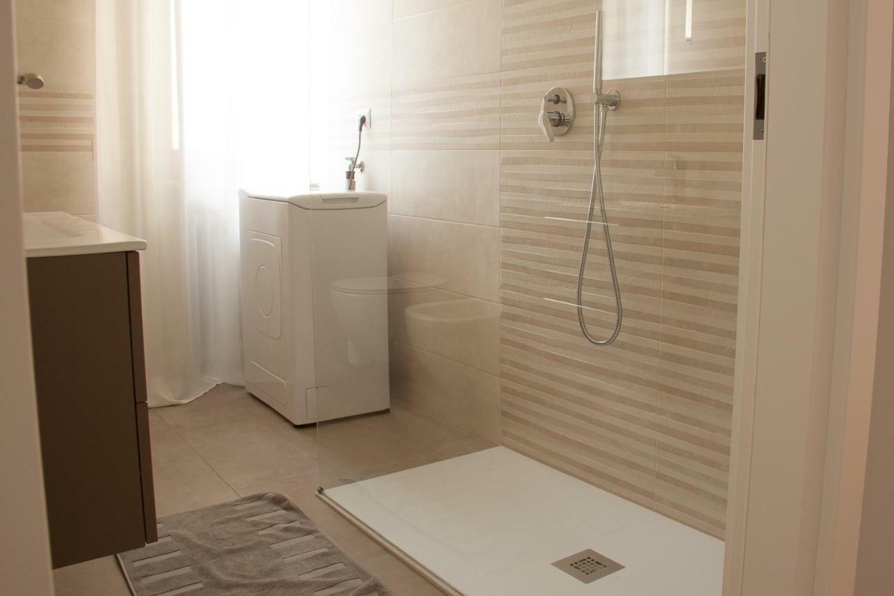 Lg Apartment Stresa Exterior photo